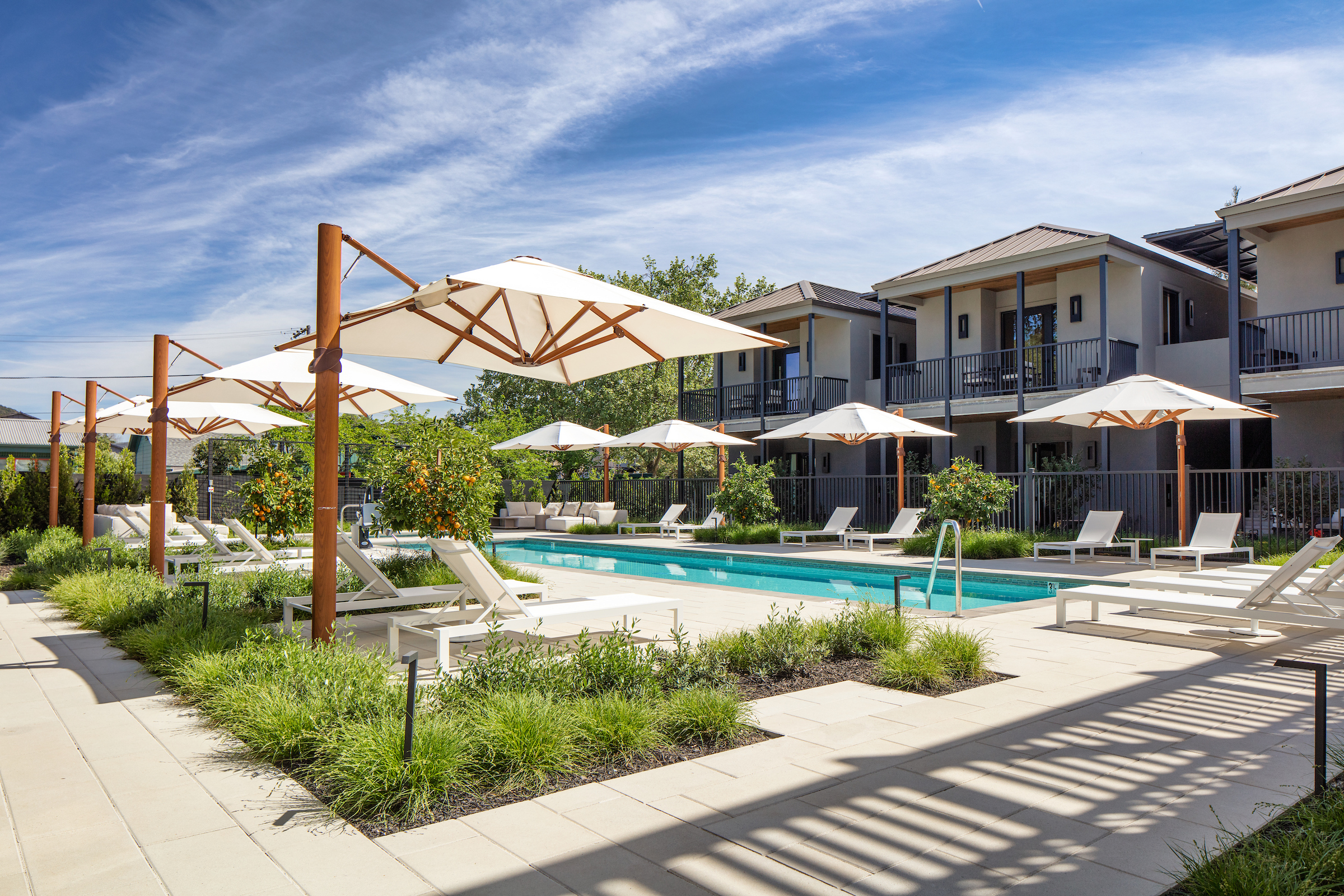 The pool courtyard at Duchamp Healdsburg.