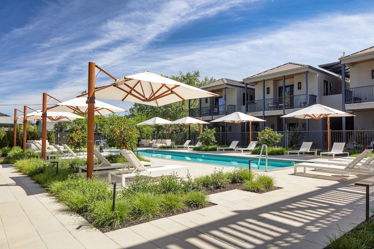 Duchamp Hotel pool and courtyard, Downtown Healdsburg