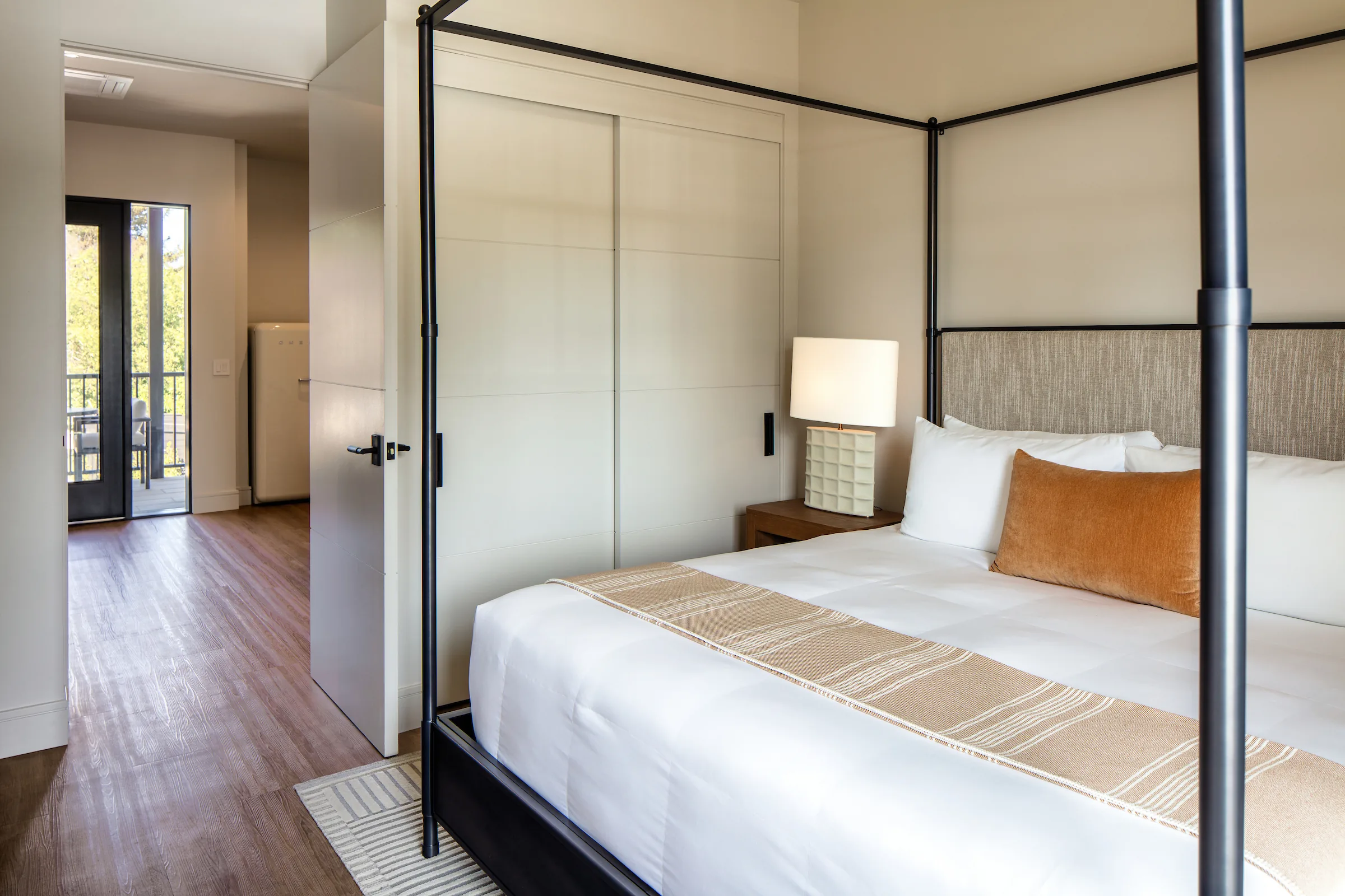 Suite bedroom